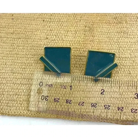 VTG Gold Tone Square Green Enamel Earrings Retro 1" Stamped R - Picture 4 of 11